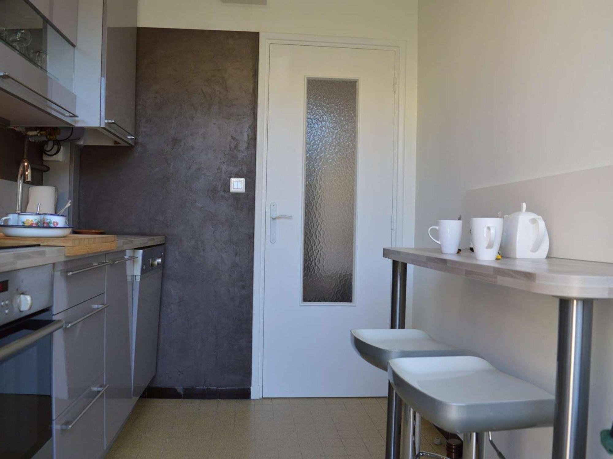 Maison 4 Pieces Avec Terrasse, Climatisation Et Parking - Proche A - Fr-1-226a-48 Holiday home