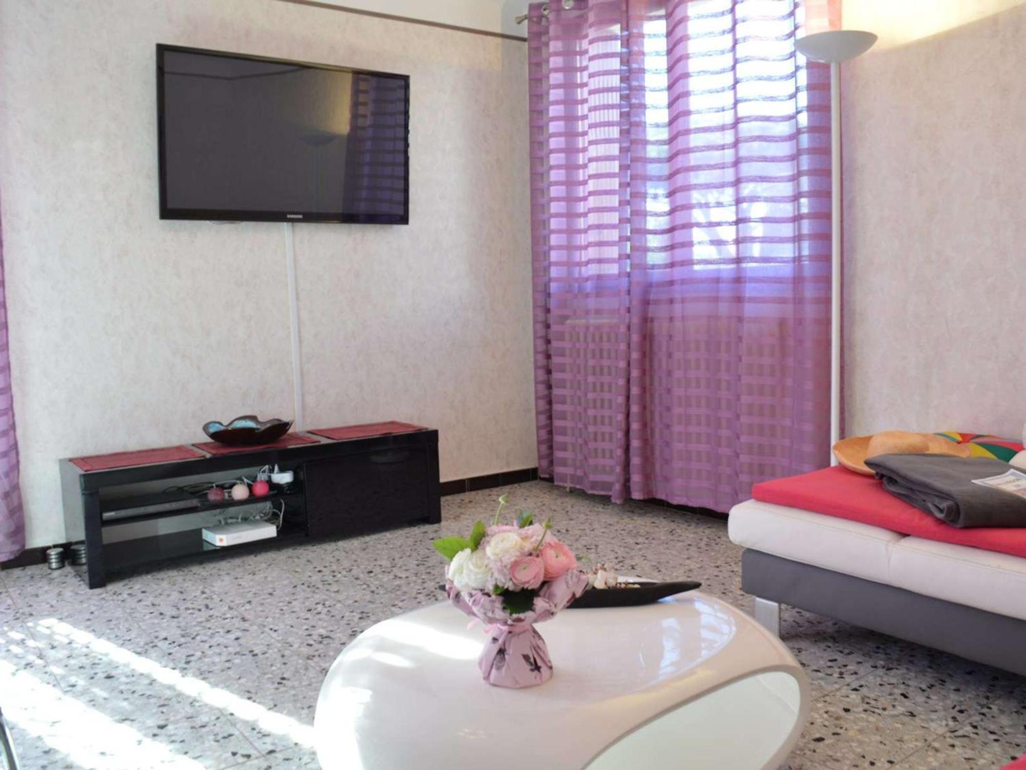 Maison 4 Pieces Avec Terrasse, Climatisation Et Parking - Proche A - Fr-1-226a-48 Holiday home *