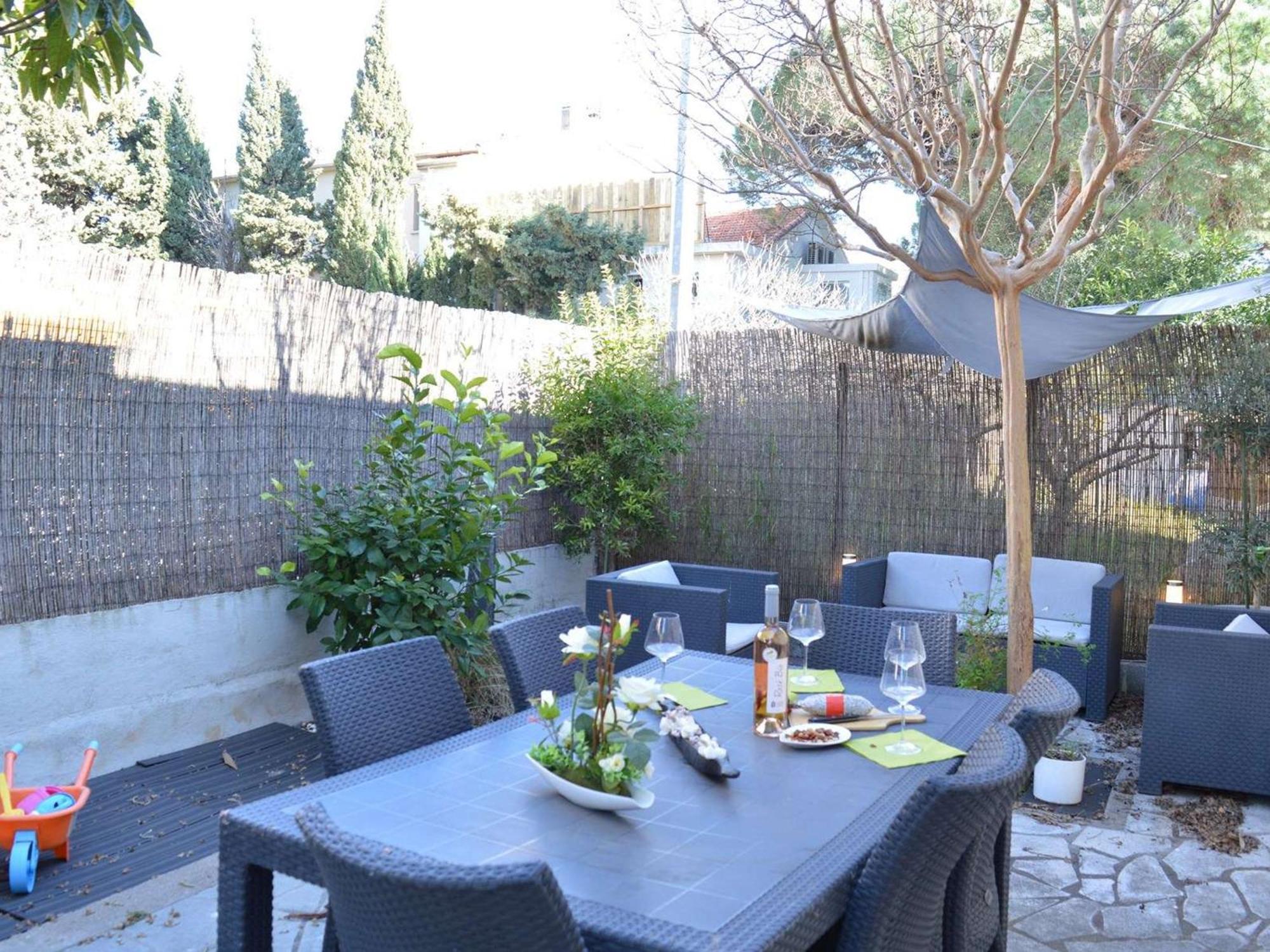 Maison 4 Pieces Avec Terrasse, Climatisation Et Parking - Proche A - Fr-1-226a-48 * Frejus