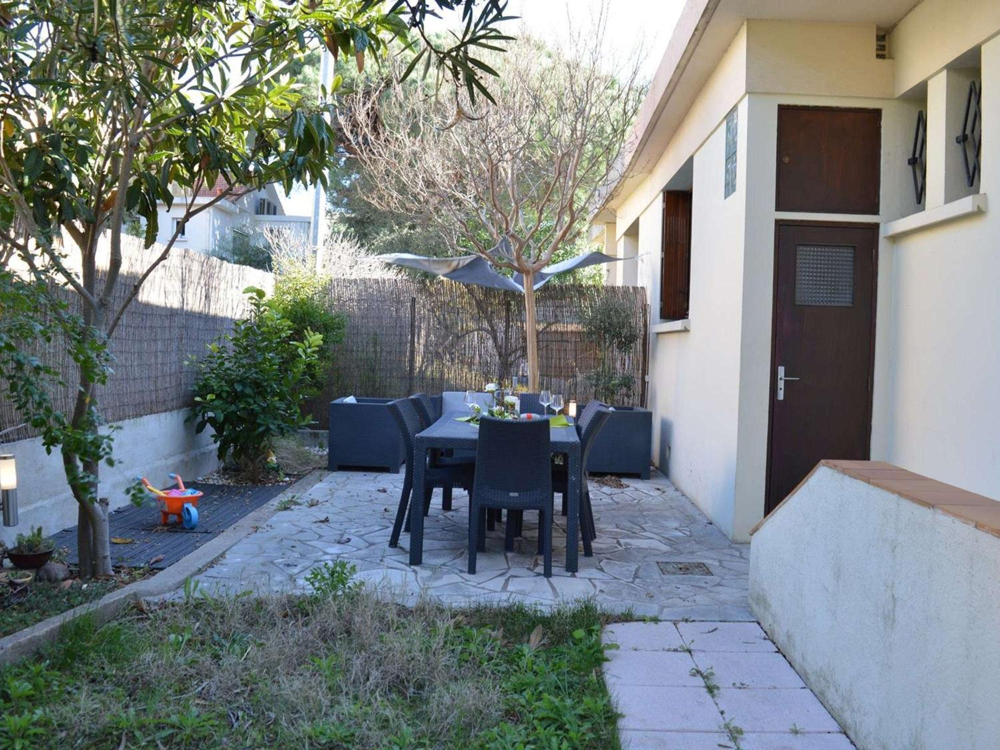 Maison 4 Pieces Avec Terrasse, Climatisation Et Parking - Proche A - Fr-1-226a-48 *